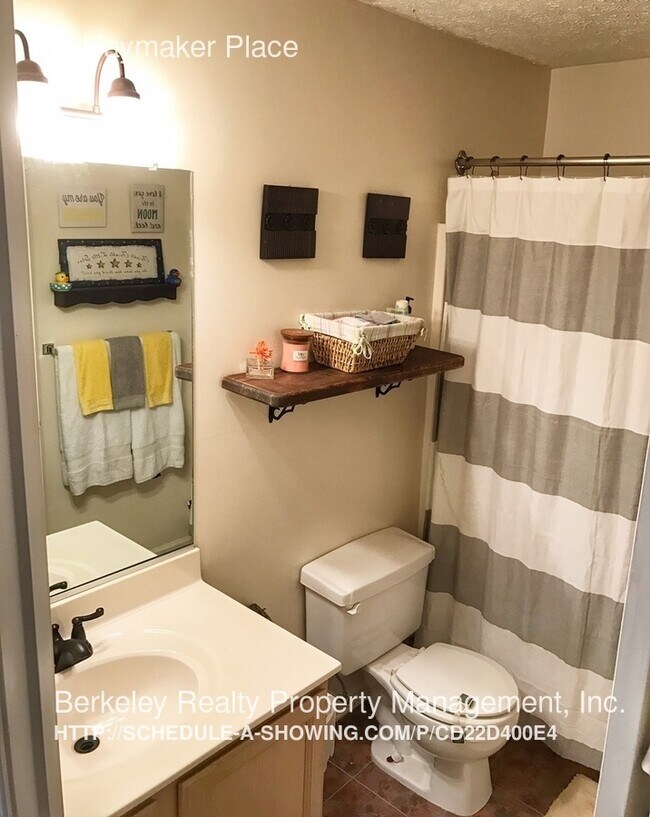 Building Photo - 107 Haymaker Place