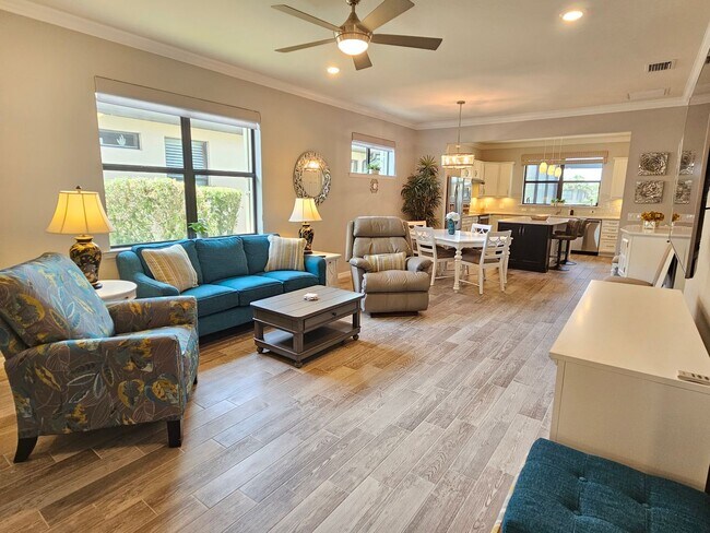 Building Photo - Annual Furnished 2 Bedroom 2 Bathroom with a Flex Room in Island Walk!