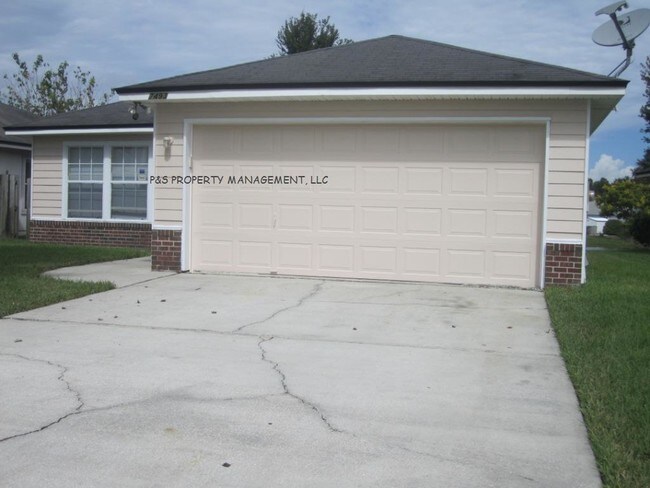 Building Photo - 7493 International Village Dr