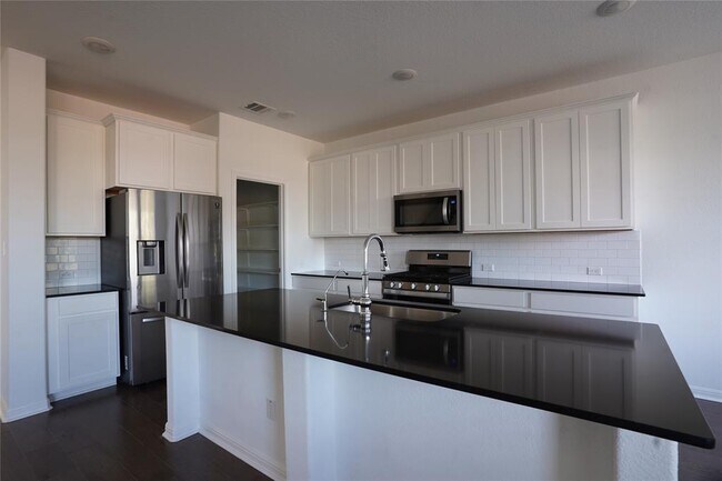 Building Photo - 304 Northview Ln