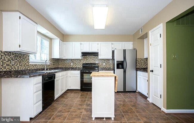 Building Photo - 1091 Smartts Ln NE