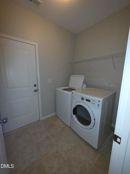 Building Photo - 6007 Peachtree Town Ln