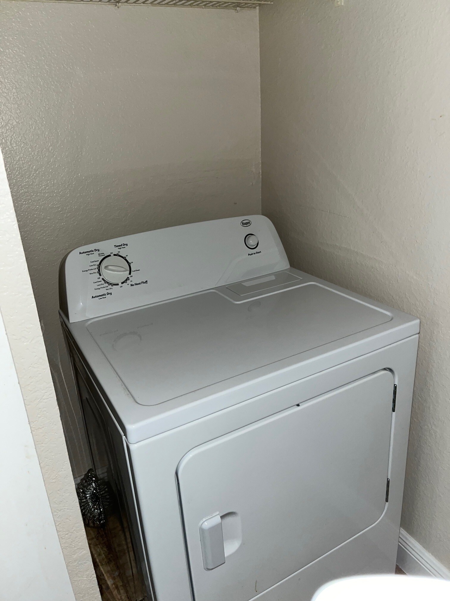 Building Photo - 2550 N Alafaya Trl