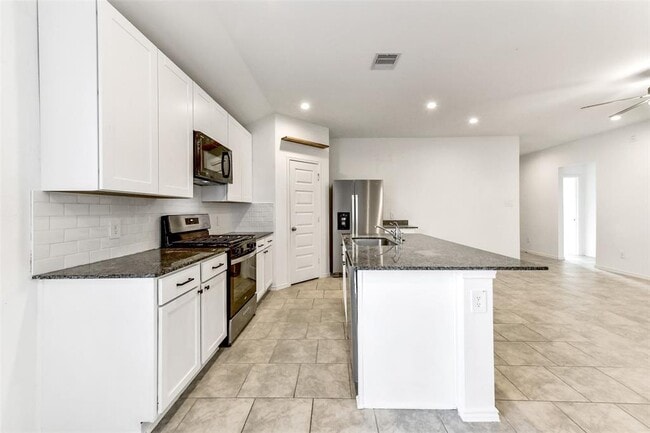 Building Photo - 7515 Fierce Friesian Ln