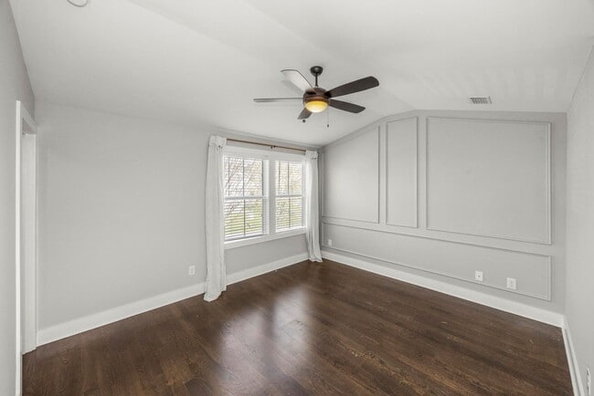 Building Photo - 505A Moore Ave