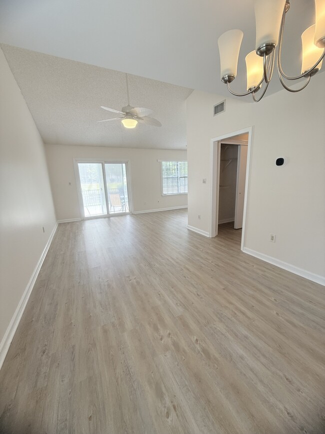 Building Photo - 6576 Pebble Beach Crescent