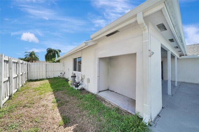 Building Photo - 22471 Grouper Ct