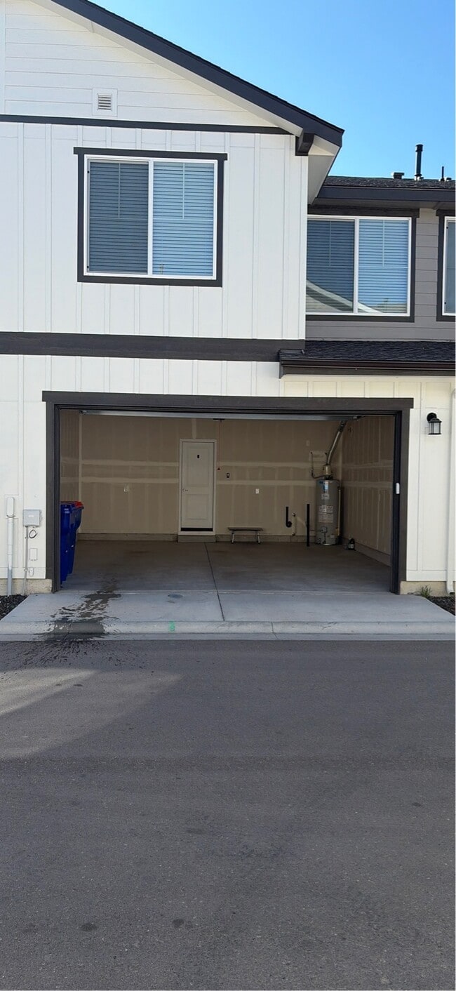 Building Photo - 4248 W Perspective St