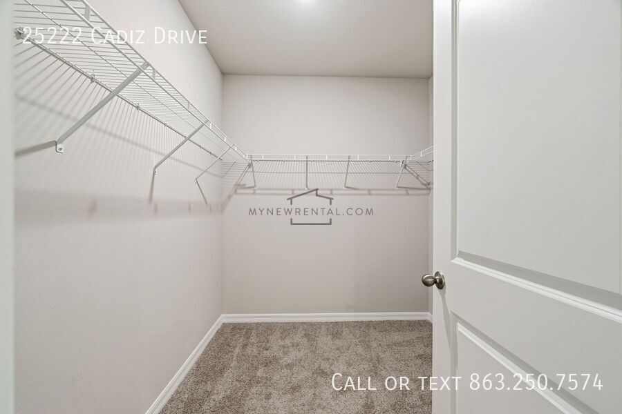 Building Photo - 25222 Cadiz Dr
