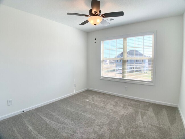 Building Photo - 987 E Creek Coyote Trl
