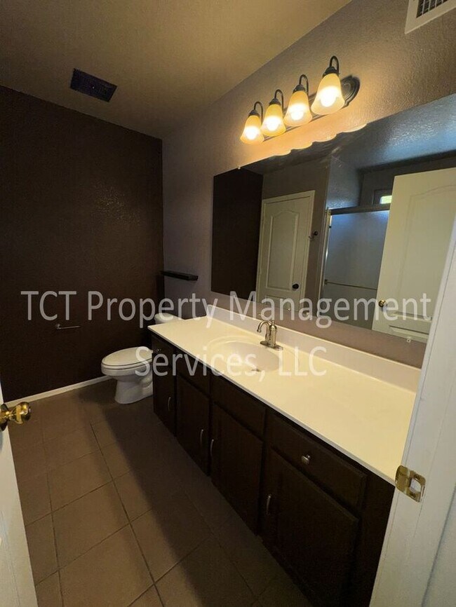 Building Photo - Well Maintained Home in Mesquite Canyon