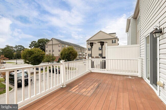 Building Photo - 1308 Ray Ln