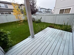 Building Photo - Updated 3 Bedroom Condo!