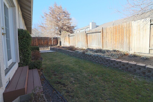 Building Photo - 8701 White Fir St