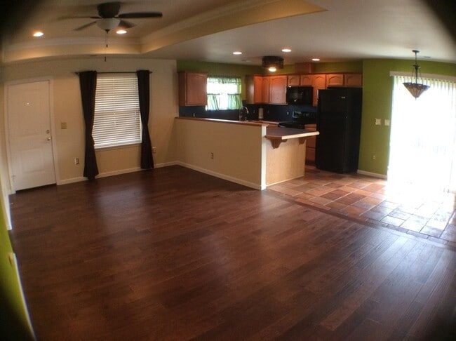 Building Photo - 309 Clearview Pkwy