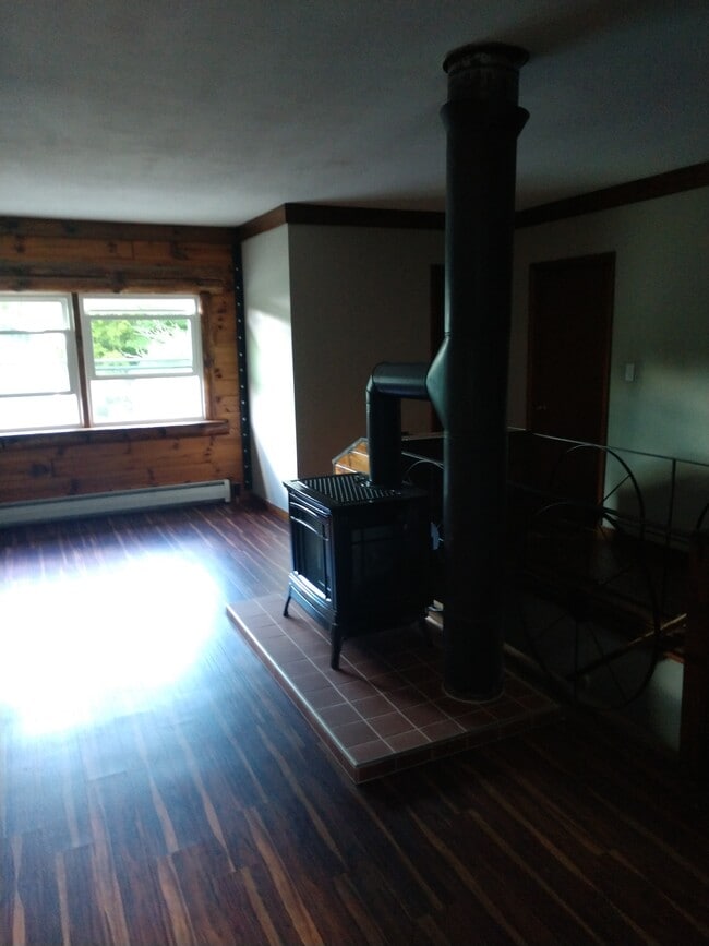 Gas Fireplace - 1744 Oshea Rd