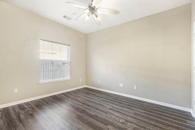 Building Photo - 6185 Galloway Ln