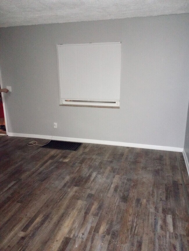 Building Photo - 2807 Sheldon Ave