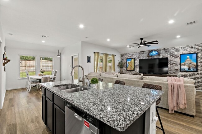 Building Photo - 21521 Starry Night Dr