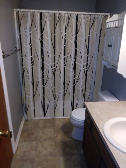 Bathroom 1 - 2 Viking Dr NW