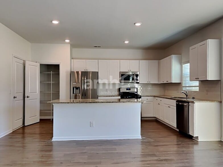 Building Photo - 486 Spanish Wells Rd