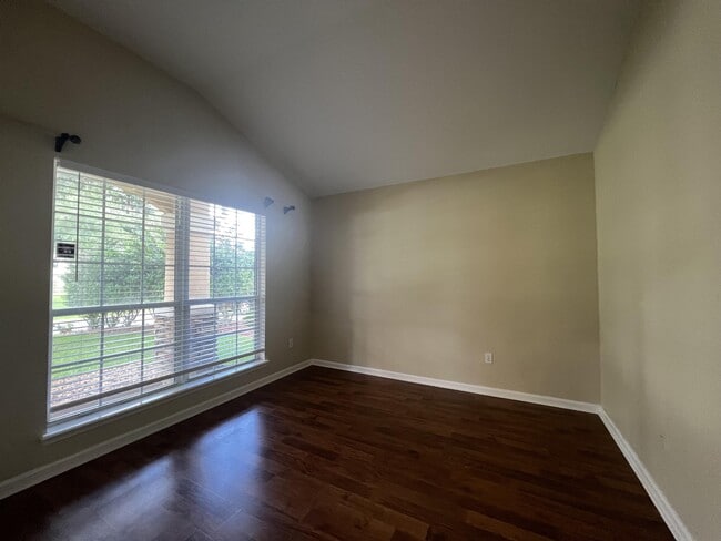 Building Photo - 3466 Laurel Leaf Dr