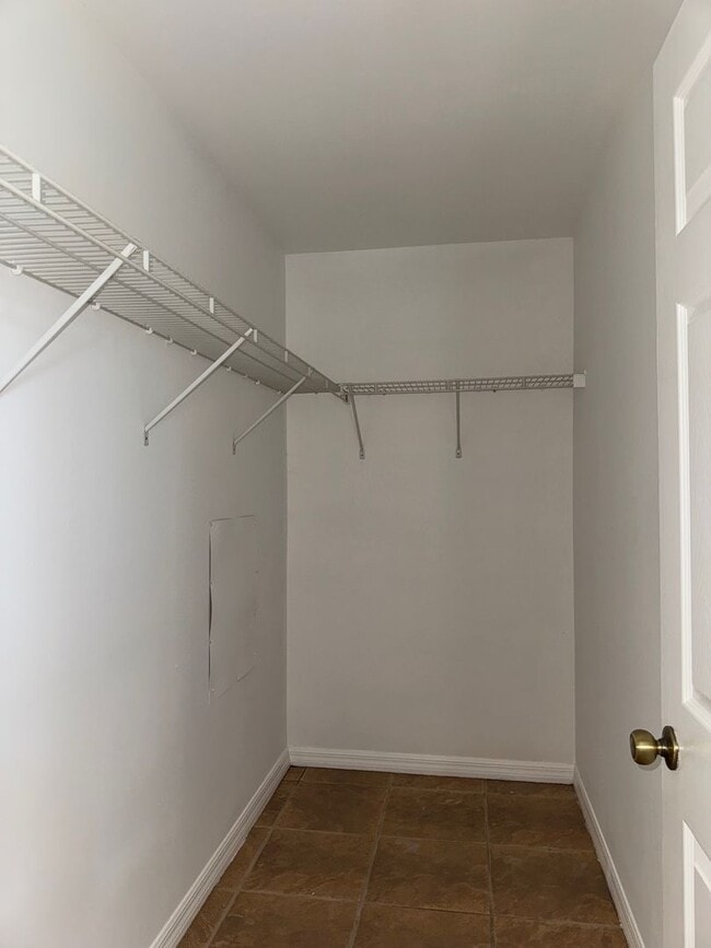 Building Photo - Experience this Cape Coral 3 bedroom 2 bat...