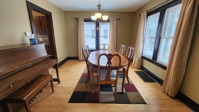 Building Photo - 4-Bedroom, 2 Bathroom Easthill Home with Bonus Room, Finished Lower Level, and Garage