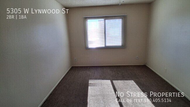 Building Photo - 5305 W Lynwood St