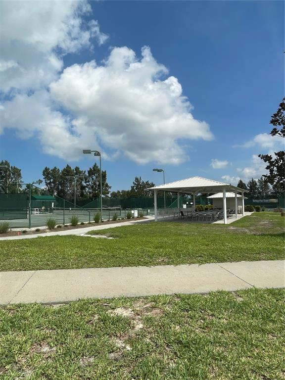 Building Photo - 11240 Hollander Ave