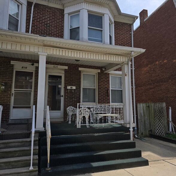 Building Photo - 814 Wayne Ave