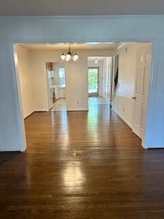 main level - 612 N Oxford St