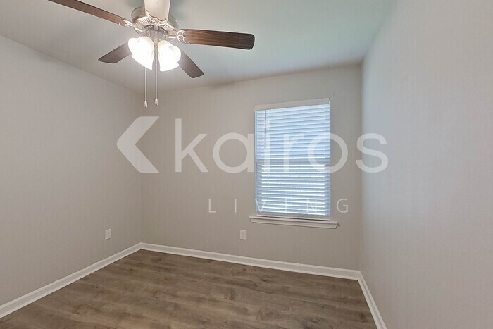 Building Photo - 406 Mango Dr