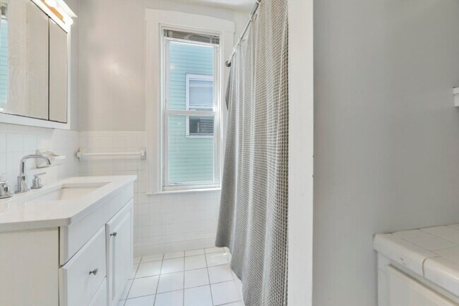 Building Photo - 34-36 Boston St