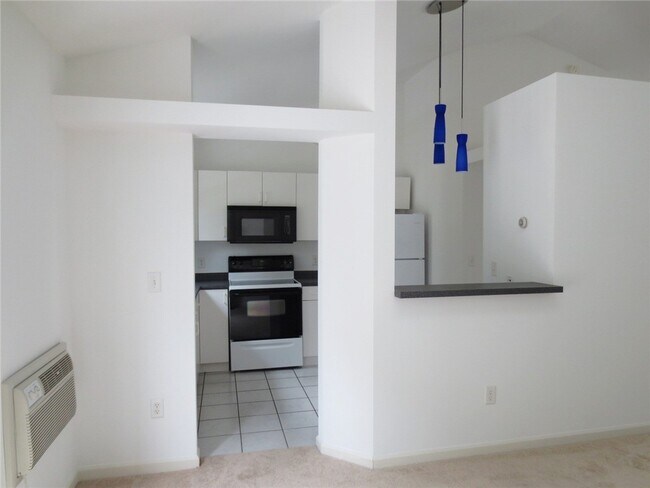 Building Photo - 1062 Dryden Rd