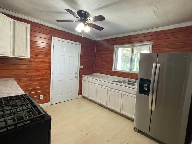 Building Photo - 7625 W William St