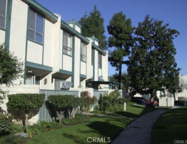 Primary Photo - 2100 W Palmyra Ave
