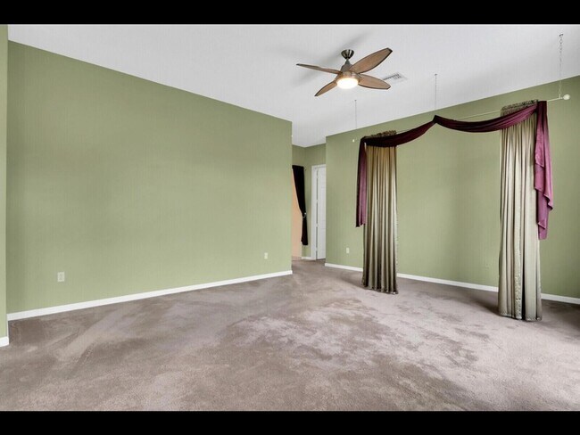 Building Photo - 3043 Hartridge Terrace