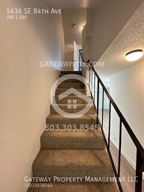 Building Photo - 5636 SE 84th Ave