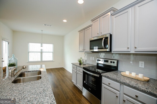 Building Photo - 138 Finley Dr