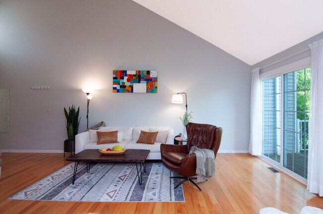 Building Photo - 4471 Hillside Ct