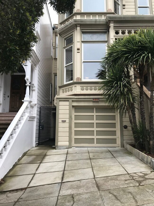 Building Photo - 708 Ashbury Street