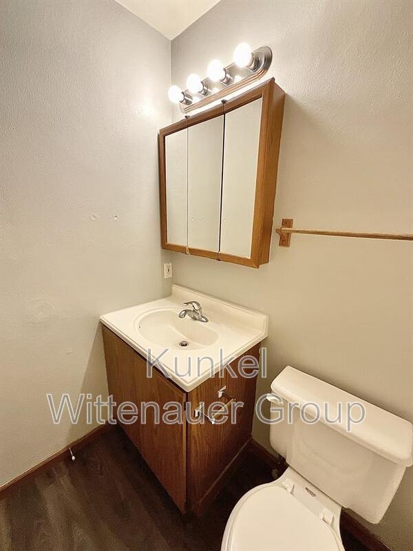 Building Photo - 22 Yorkshire Ln