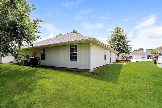 Building Photo - 3 BR/2BA | Newly Renovated Single Family Home | 1-Car Garage Parking | Great backyard!