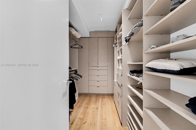 Building Photo - 350 Meridian Ave