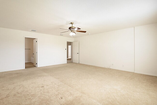 Building Photo - 617 SE Karrigan Terrace