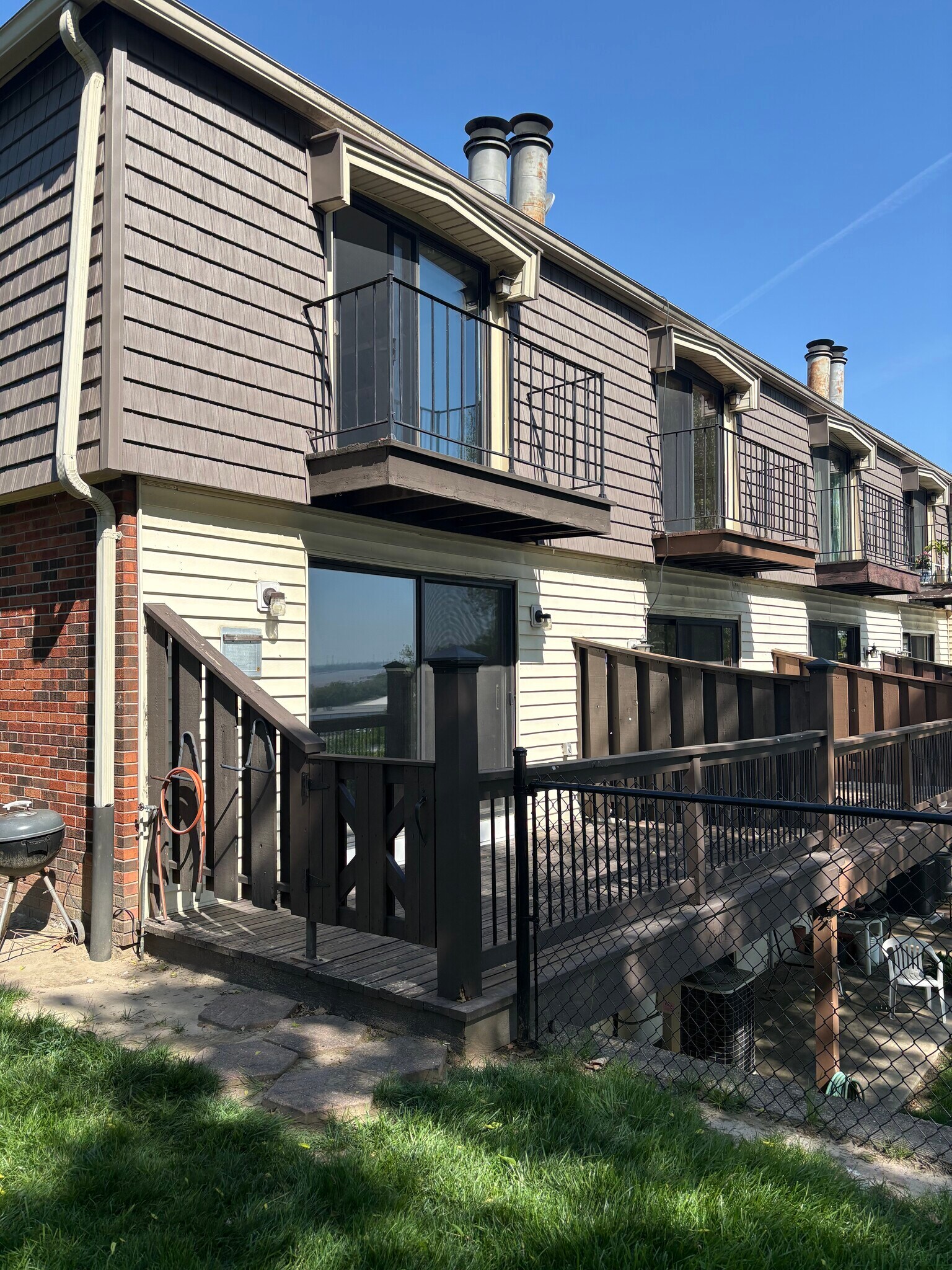 Deck - 4564 Ohio Ave