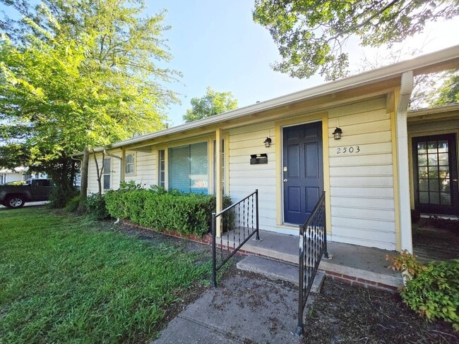 Building Photo - 2503 Taylor St