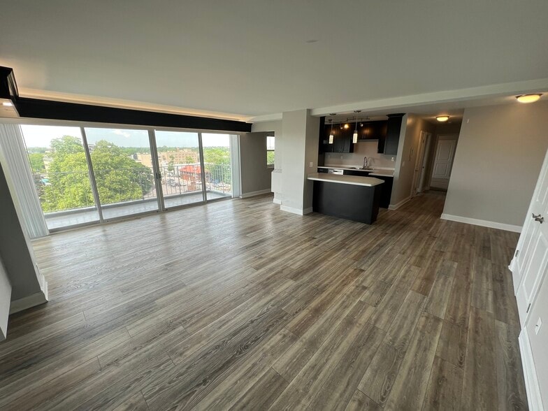 Building Photo - 1217 The Delaware