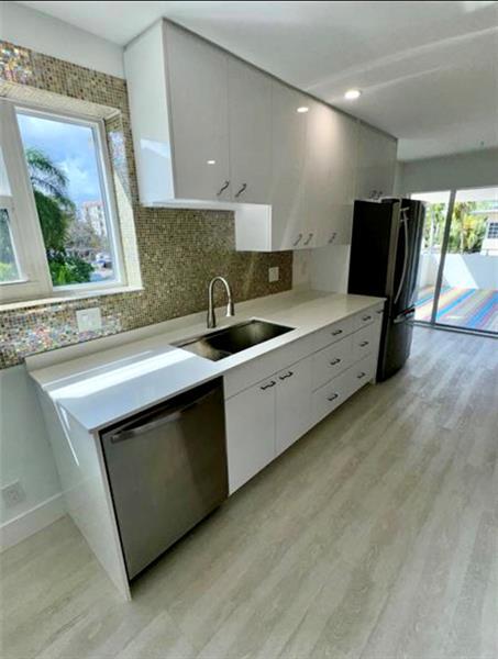 Building Photo - 76 Isle of Venice Dr